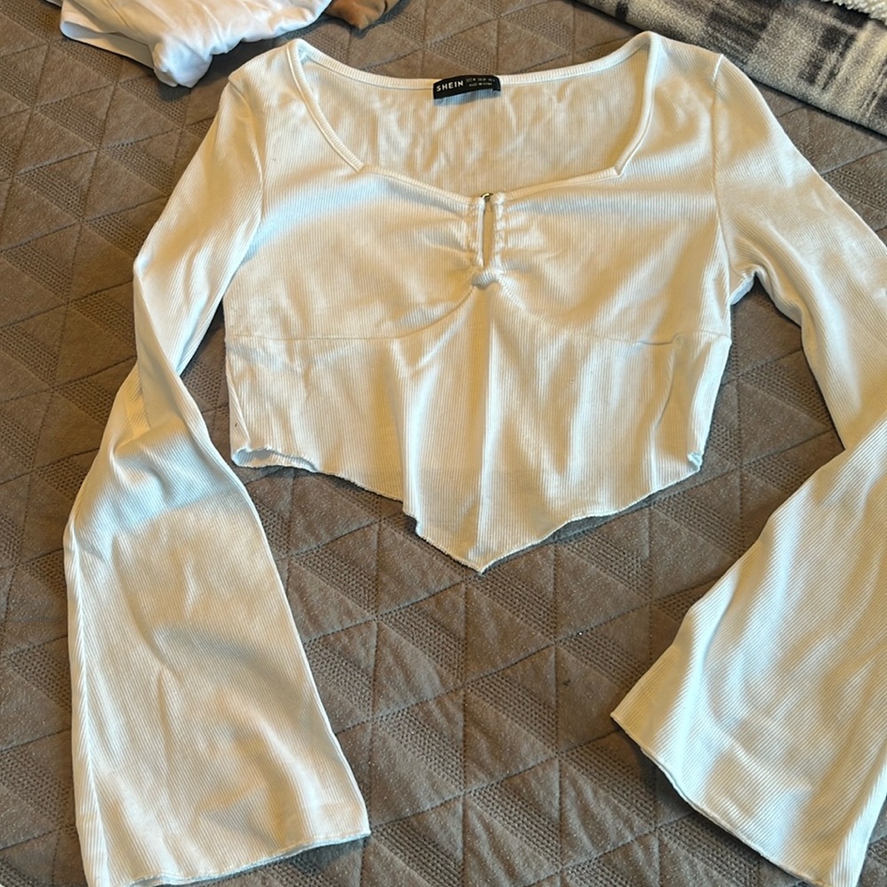 white/cream long sleeve cropped shirt